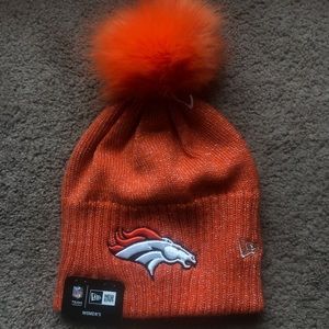 Women’s broncos beanie